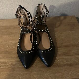 Jennifer Lopez Black Flats with Studded T-Strap